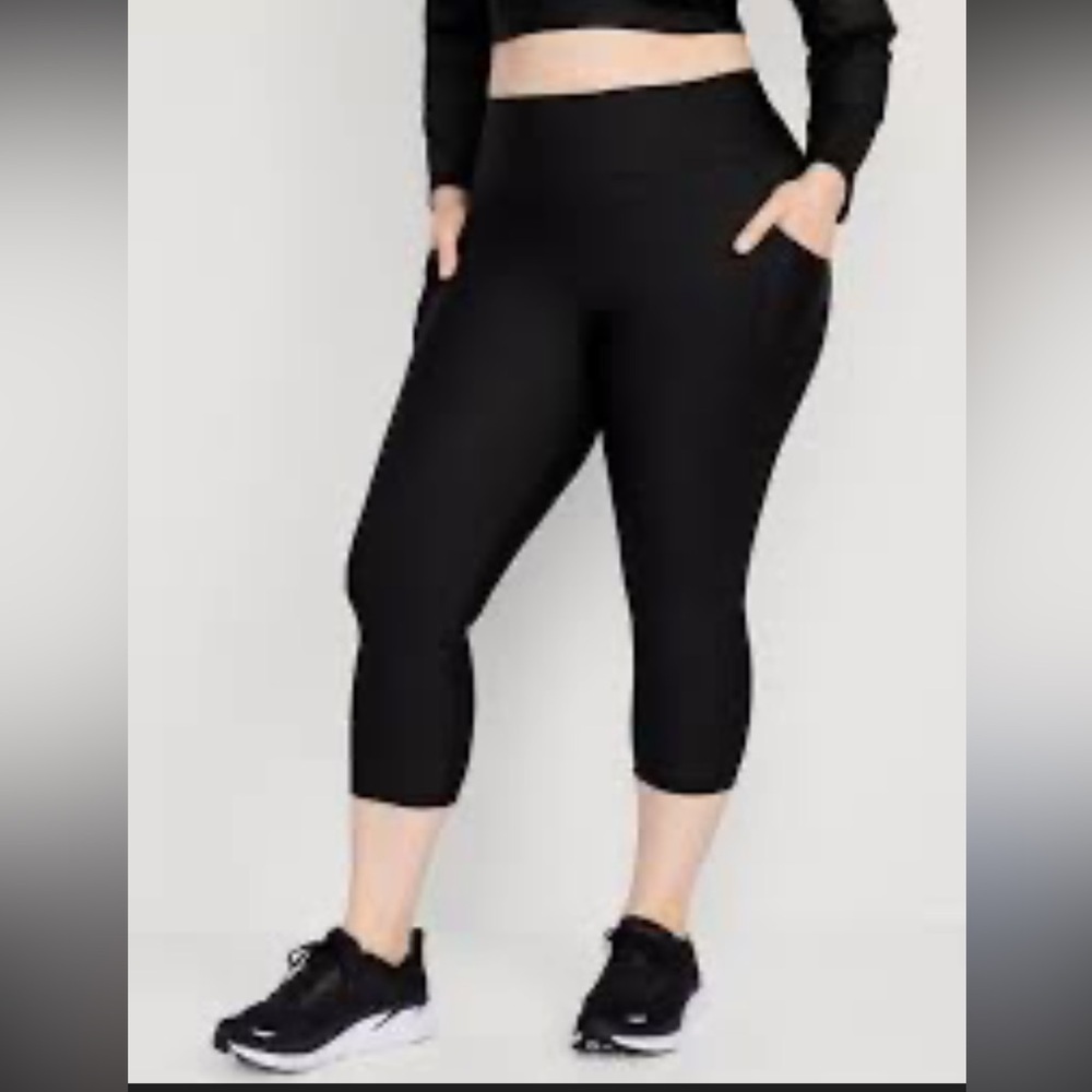 GAIAM Women's Black capri Leggings